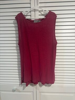 Kenar Sleeveless Tank Top in Wine Red